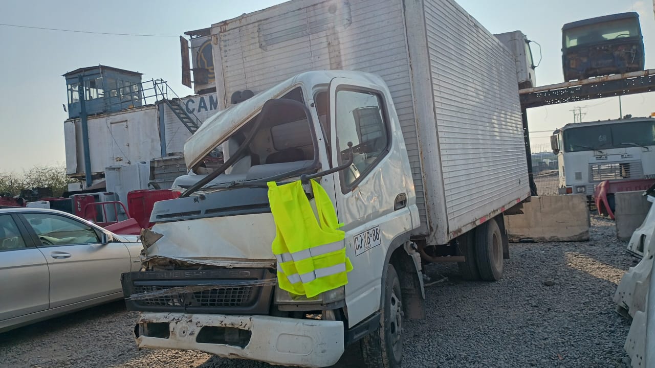  Mitsubishi CANTER 2010 